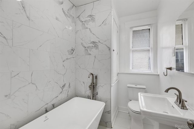 121 Colorado Street, Highland Park, MI 48203