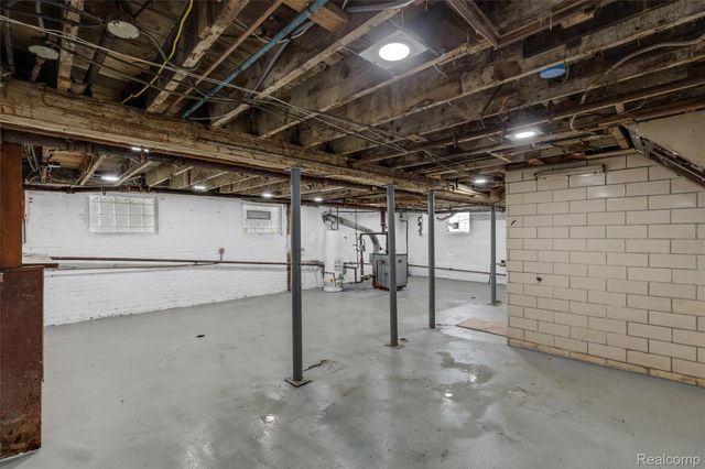 121 Colorado Street, Highland Park, MI 48203