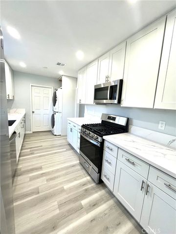 15853 Stare Street, North Hills, CA 91343