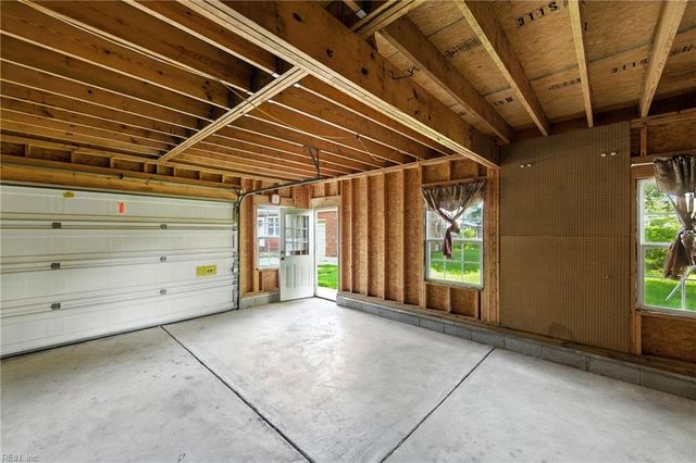 73 Cline DR, Hampton, VA 23666