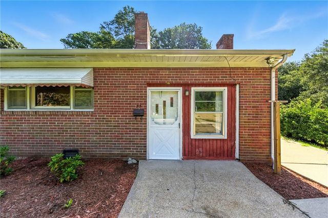 73 Cline DR, Hampton, VA 23666