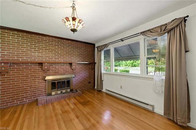 73 Cline DR, Hampton, VA 23666