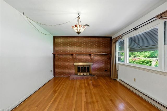 73 Cline DR, Hampton, VA 23666