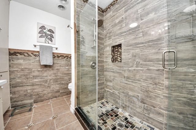 12757 S Huntingwick Drive S 142, Houston, TX 77024