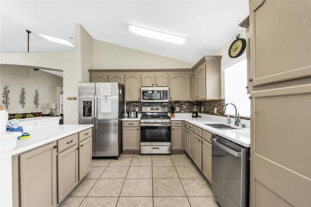 2551 ONEIDA LOOP, Kissimmee, FL 34747