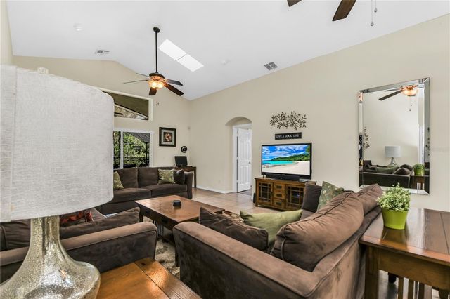 2551 ONEIDA LOOP, Kissimmee, FL 34747