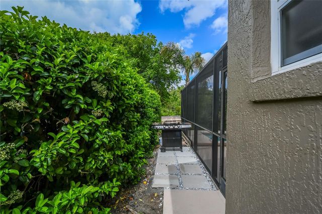 2551 ONEIDA LOOP, Kissimmee, FL 34747