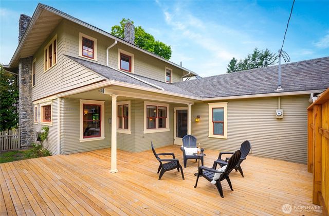 307 AVENUE C, Snohomish, WA 98290