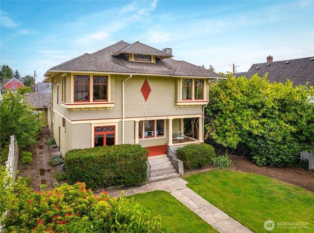 307 AVENUE C, Snohomish, WA 98290