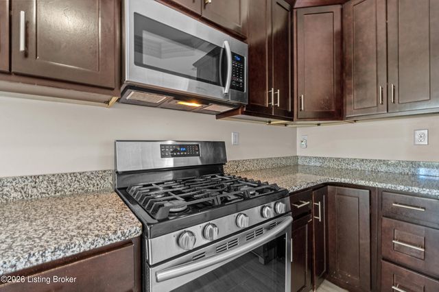 3231 Elane Dr, Louisville, KY 40216