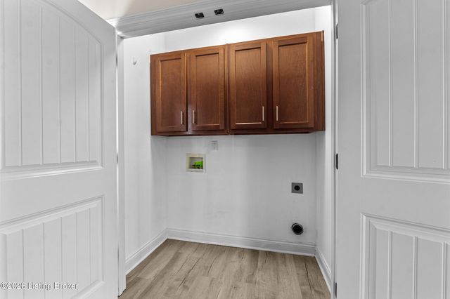 3231 Elane Dr, Louisville, KY 40216