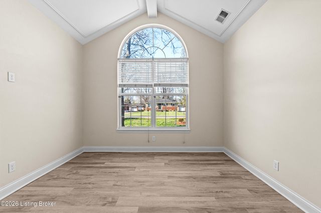 3231 Elane Dr, Louisville, KY 40216