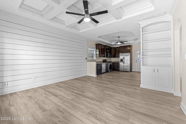 3231 Elane Dr, Louisville, KY 40216