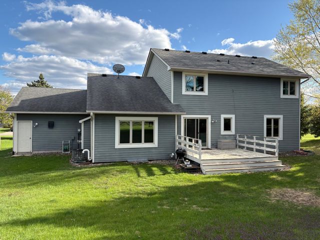 1873 Eldridge Avenue W, Roseville, MN 55113