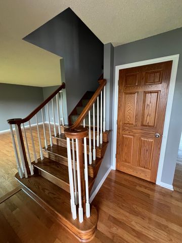1873 Eldridge Avenue W, Roseville, MN 55113