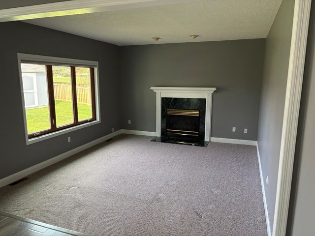 1873 Eldridge Avenue W, Roseville, MN 55113