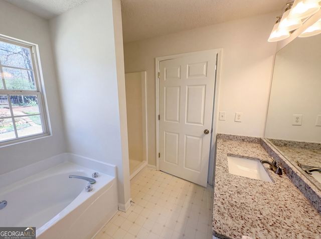 124 Amelia Garden Way, Lawrenceville, GA 30045