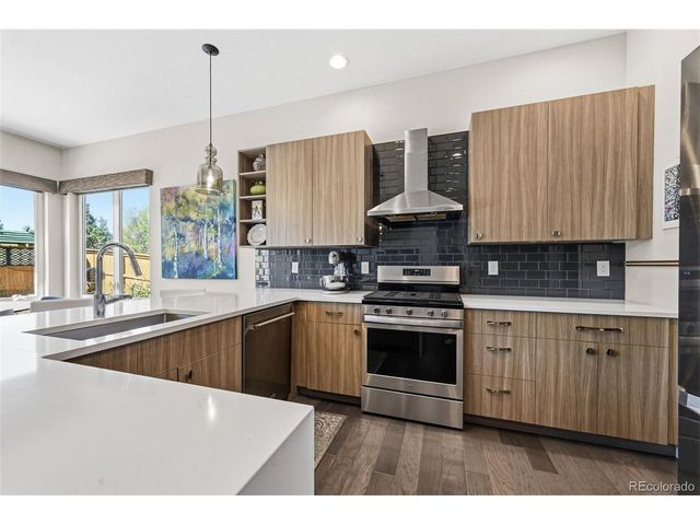 6106 W Keene Ave, Lakewood, CO 80235