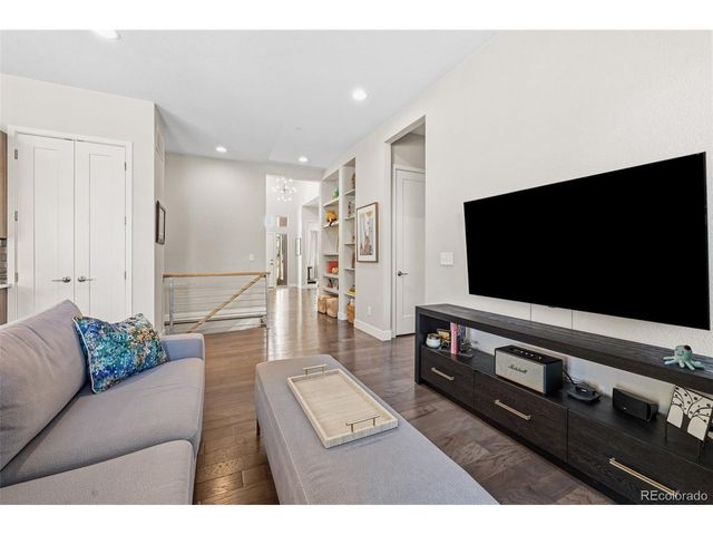 6106 W Keene Ave, Lakewood, CO 80235