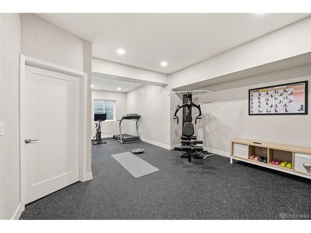 6106 W Keene Ave, Lakewood, CO 80235