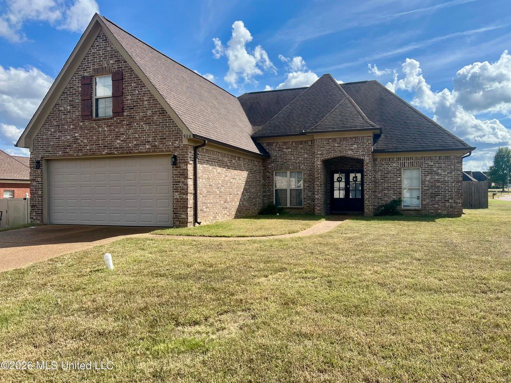 900 Falcon Street, Senatobia, MS 38668 — exterior