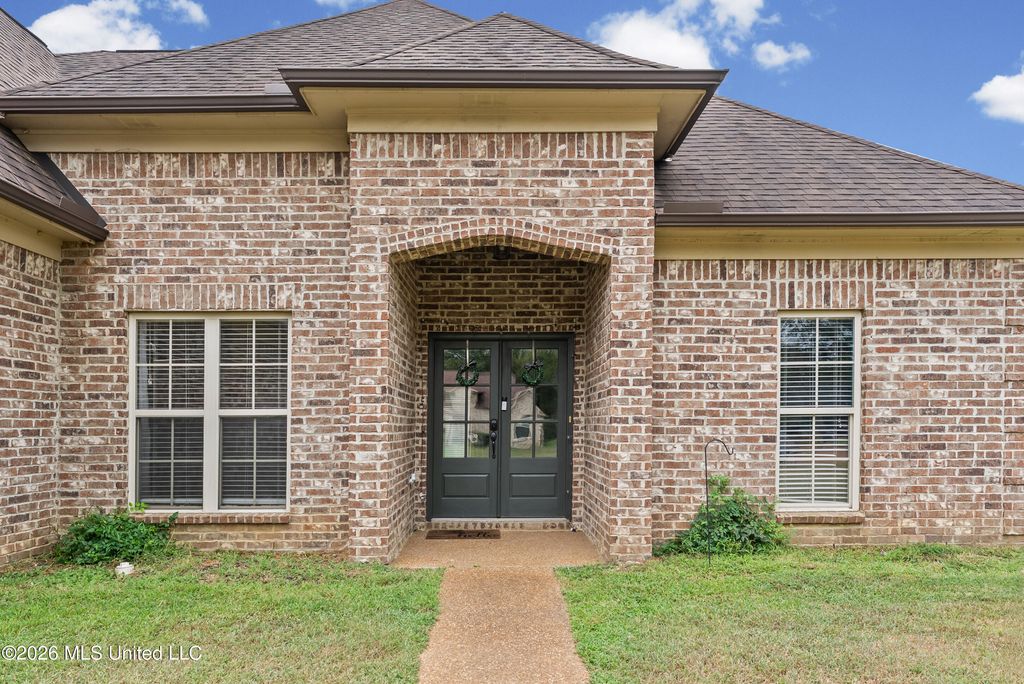 900 Falcon Street, Senatobia, MS 38668 — photo 4