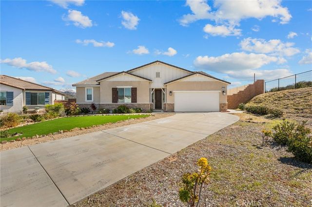 1500 Yucca Court, Calimesa, CA 92320