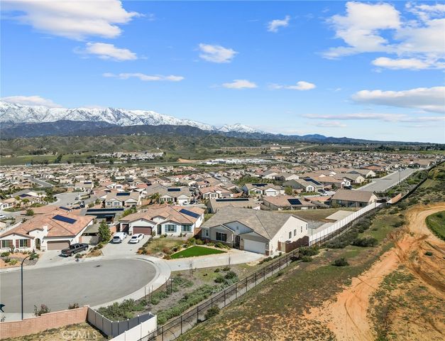 1500 Yucca Court, Calimesa, CA 92320