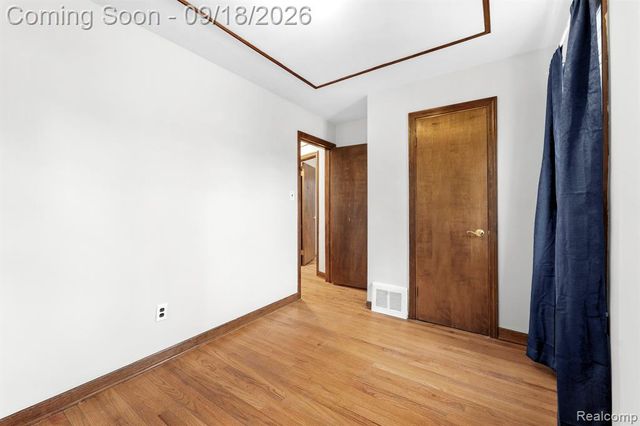 1790 Riverbank Street, Lincoln Park, MI 48146