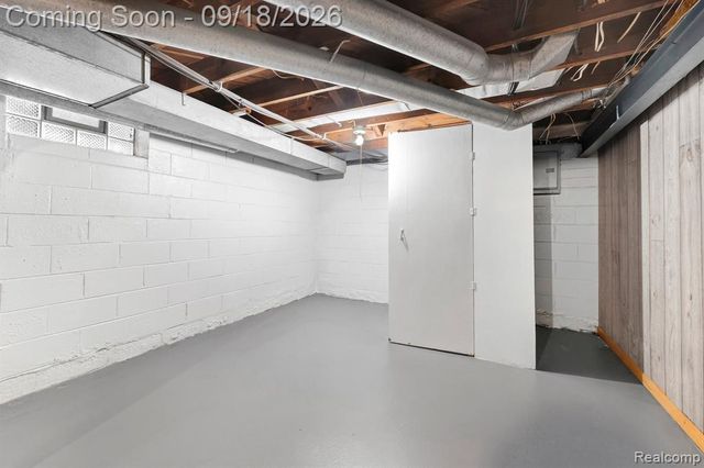 1790 Riverbank Street, Lincoln Park, MI 48146