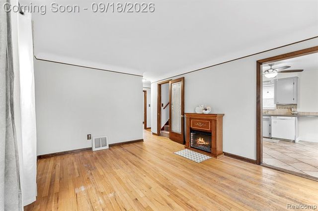 1790 Riverbank Street, Lincoln Park, MI 48146