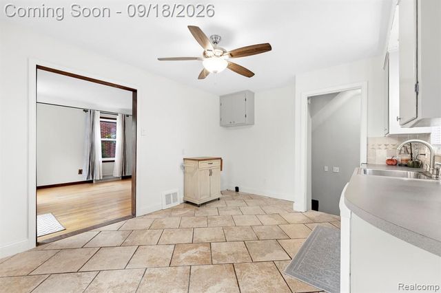1790 Riverbank Street, Lincoln Park, MI 48146