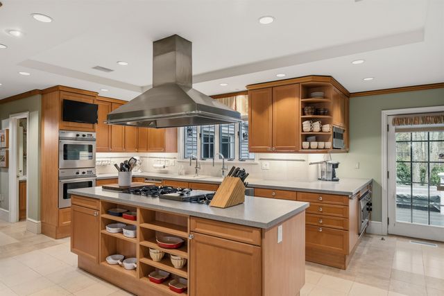 117 Castle Hill Road, Windham, NH 03087
