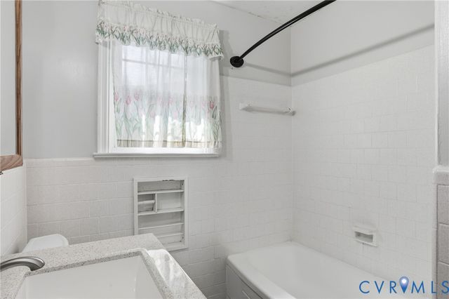 8421 Yolanda Rd, Henrico, VA 23229