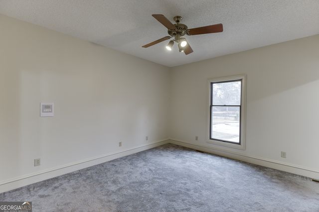 525 Cooper Road, Loganville, GA 30052