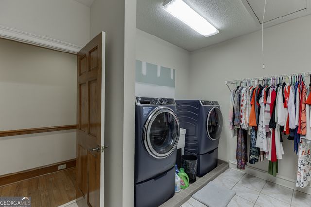 525 Cooper Road, Loganville, GA 30052