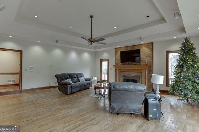 525 Cooper Road, Loganville, GA 30052