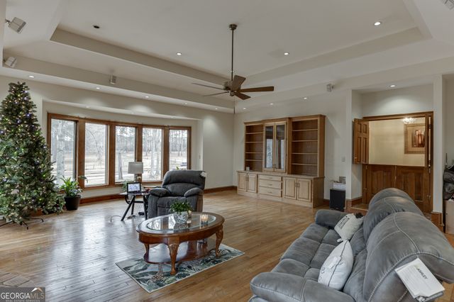 525 Cooper Road, Loganville, GA 30052