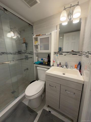 684 Dorothea Lane, Elmont, NY 11003