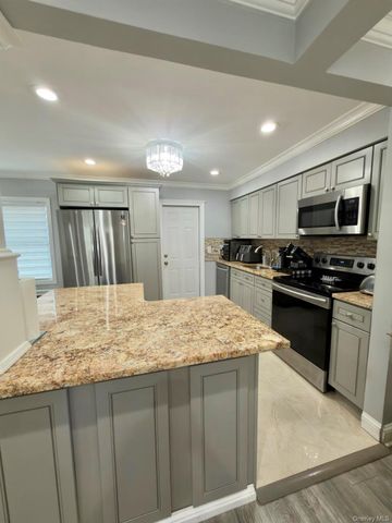 684 Dorothea Lane, Elmont, NY 11003