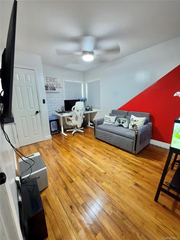 684 Dorothea Lane, Elmont, NY 11003