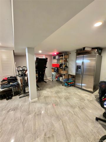 684 Dorothea Lane, Elmont, NY 11003