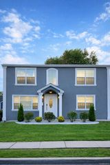 684 Dorothea Lane, Elmont, NY 11003