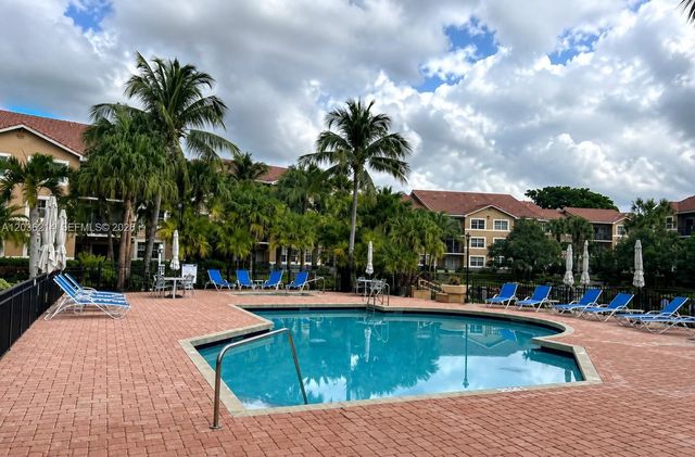 8741 Wiles Road 204, Coral Springs, FL 33067