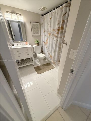 8741 Wiles Road 204, Coral Springs, FL 33067