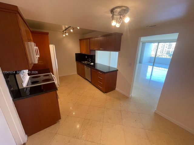 155 Ocean Lane Drive 811, Key Biscayne, FL 33149