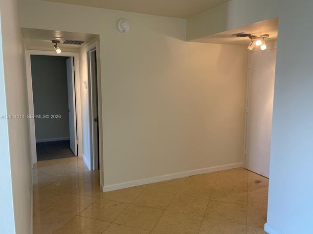155 Ocean Lane Drive 811, Key Biscayne, FL 33149