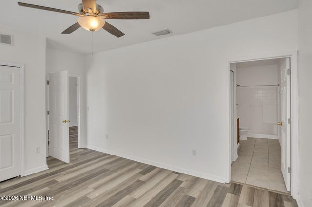 8227 LOBSTER BAY Court 303, Jacksonville, FL 32256