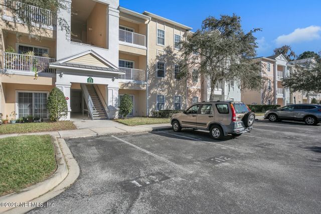 8227 LOBSTER BAY Court 303, Jacksonville, FL 32256