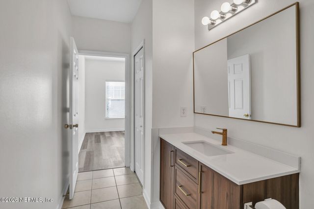 8227 LOBSTER BAY Court 303, Jacksonville, FL 32256